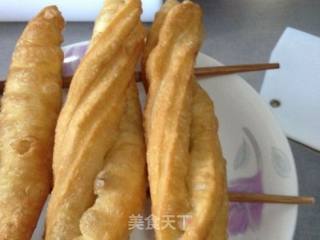 油条的做法步骤：7