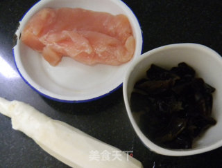茭白鸡肉片的做法步骤：1