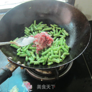干煸鲜豆角的做法步骤：5
