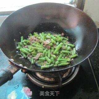 干煸鲜豆角的做法步骤：8