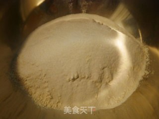 暴酱蓝莓酥顶马芬的做法步骤：3