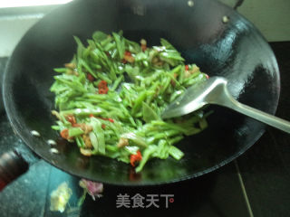 干烧扁豆丝的做法步骤：6