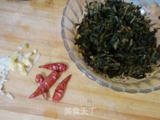 雪菜焖小鱼仔的做法步骤：7