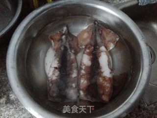 猪肉鱿鱼馅饺子的做法步骤：1