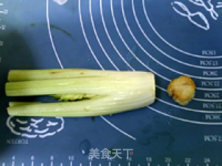 胡萝卜西芹猕猴桃饮的做法步骤：5