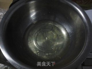 人生第一个中空模酸奶戚风的做法步骤：5