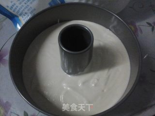 人生第一个中空模酸奶戚风的做法步骤：11