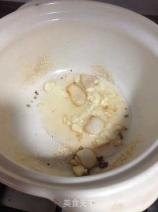 油豆腐白菜粉丝煲的做法步骤：4