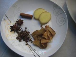 羊肉炖黑萝卜的做法步骤：2