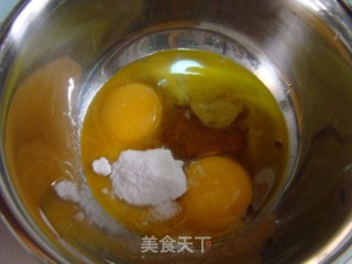 杏仁蜂蜜戚风蛋糕的做法步骤：3