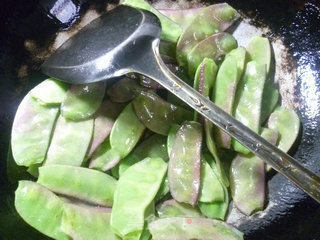 青椒炒扁豆的做法步骤：4