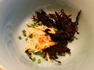 荠菜鲜肉香菇馄饨的做法步骤：8