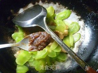沙茶酱肉片炒莴笋的做法步骤：7