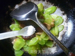 沙茶酱肉片炒莴笋的做法步骤：8