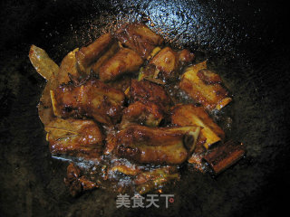 家常烧排骨的做法步骤：4