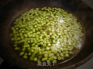 简易肉末炒豆角的做法步骤：3