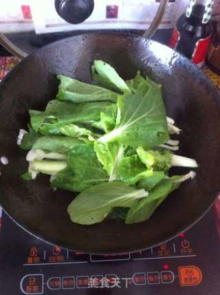 青菜烧丸子的做法步骤：5