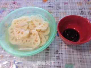 炝拌藕片的做法步骤：1