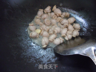 为秋润燥---苦菜小肠汤的做法步骤：4