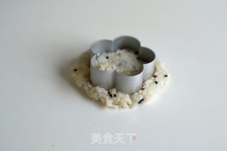 黑芝麻米饼的做法步骤：2