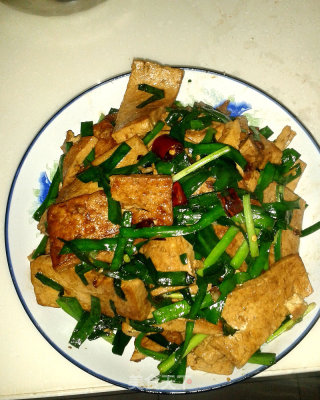 韭菜烧豆腐的做法步骤：9