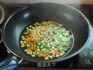 【彩蔬小披萨】--- 给孩子一份色彩缤纷的早餐的做法步骤：3