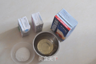 鲜奶冻的做法步骤：1