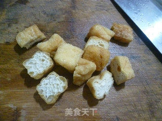 沙茶酱油豆腐炒萝卜的做法步骤：2