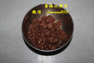 牛肉洋葱馅饼的做法步骤：1
