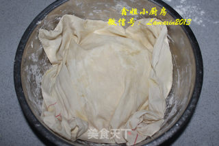 牛肉洋葱馅饼的做法步骤：4