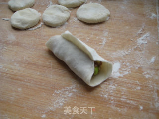 猪肉大葱锅贴的做法步骤：14