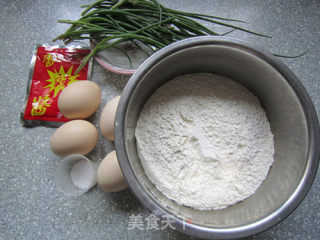小葱鸡蛋煎饼的做法步骤：1