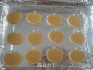 万圣节糖霜饼干的做法步骤：3