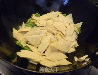 尖椒炒干豆腐的做法步骤：6