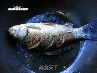 酱烧鲫鱼的做法步骤：5