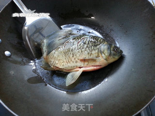 酱烧鲫鱼的做法步骤：6