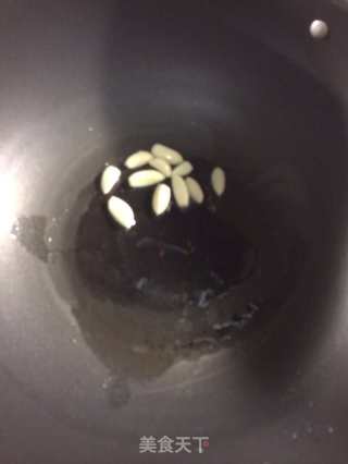 泡椒芹菜猪肉超级下饭&酸辣可口的做法步骤：2