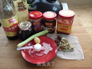 超简易版红烧肉的做法步骤：2