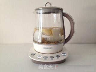 #润肺止咳#海底椰无花果煲雪梨的做法步骤：2