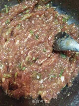 鲜肉小馄饨的做法步骤：1
