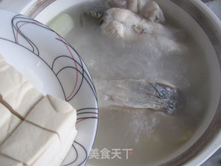 秋天的味道---鲢鱼豆腐的做法步骤：5