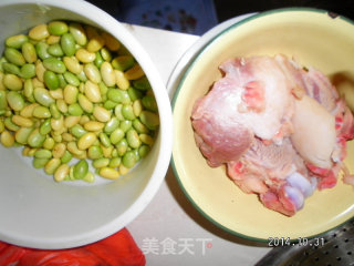 黄豆炖猪蹄的做法步骤：1