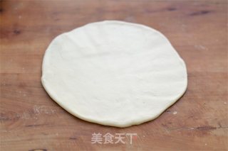 【番茄配方】在家尽享必胜客美味披萨系列——牛肉香肠披萨的做法步骤：5