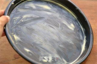 【番茄配方】在家尽享必胜客美味披萨系列——牛肉香肠披萨的做法步骤：6