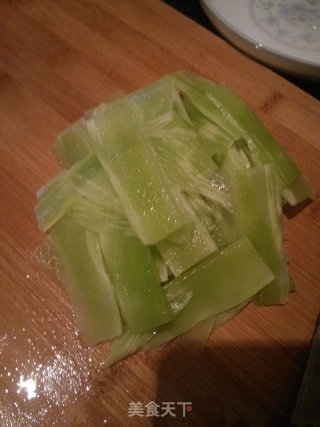 莴笋炒山药的做法步骤：3