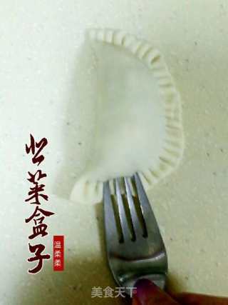 韭菜盒子的做法步骤：7