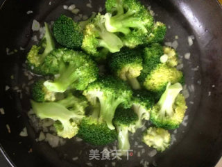 蒜蓉西兰花的做法步骤：6