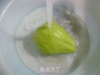玉米粒炒佛手瓜的做法步骤：2