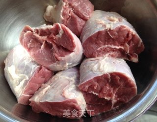 五香酱牛肉的做法步骤：2