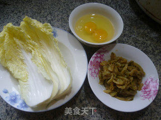 榨菜鸡蛋炒白菜的做法步骤：1